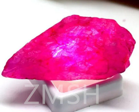 Hot pink FL Grade Lab dibuat safir batu permata mentah dengan kekerasan Mohs 9 Berlian