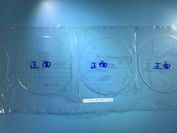 10x10 / 7x7mm Peralatan Laboratorium Ilmiah Sapphire Glass Laser Cutting Lensa Pelindung