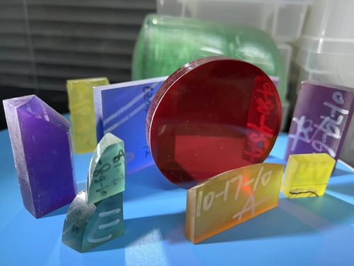 Berita perusahaan terbaru tentang Mengapa safir tidak berwarna biru?