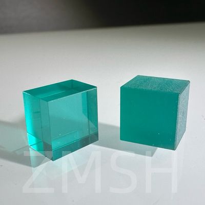 Pertanian buatan Berwarna Doped Sapphire AL2O3 Metode CZ Disesuaikan Ruby Blue Padparadscha