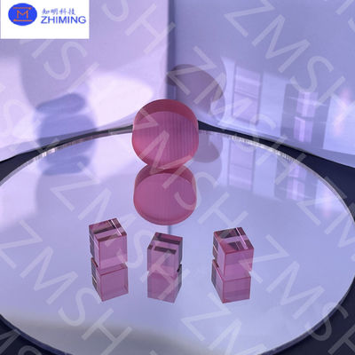 Pink Sapphire Bahan baku Sapphire buatan laboratorium Batu permata Kejelasan Mohs Kekerasan 9