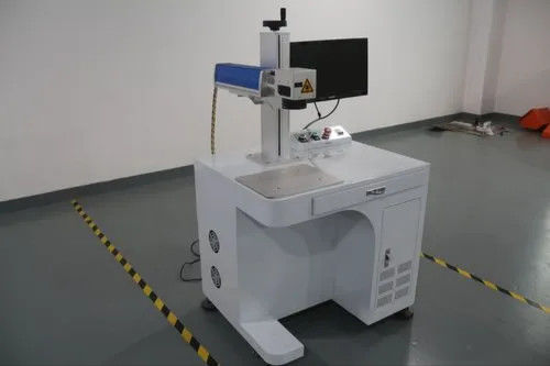 Mesin Penandaan Laser UV 355nm 3W/5W/10W Daya Opsional ± 0,01mm Akurasi