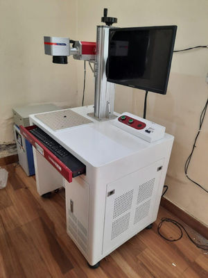 Mesin Penandaan Laser UV 355nm 3W/5W/10W Daya Opsional ± 0,01mm Akurasi