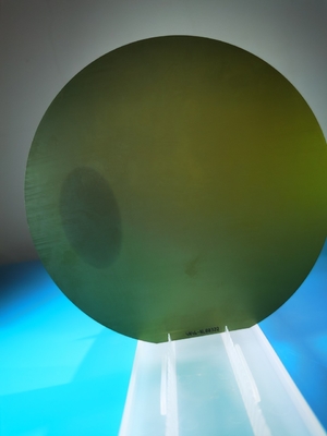 Harga yang pantas 8inch 200mm Polishing Silicon Carbide Ingot Substrat SiC Chip Kelas Produksi Untuk MOS on line