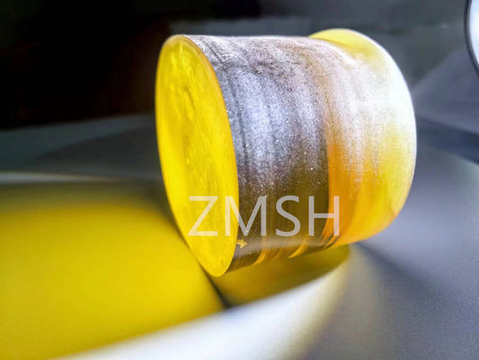 Harga yang pantas Emas safir buatan batu permata mentah skala kekerasan Mohs 9 kristal untuk perhiasan on line