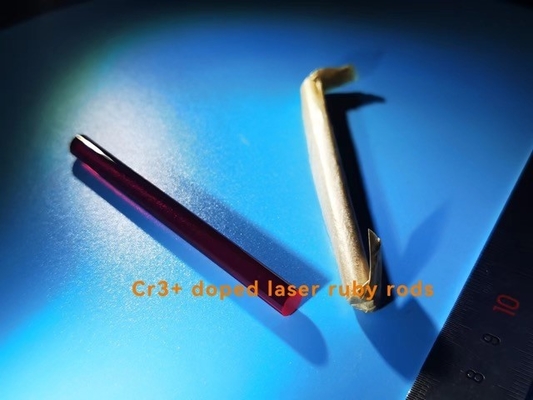 Harga yang pantas Pelapisan Ukuran Disesuaikan Kristal Safir Laser Kekerasan Tinggi Anti Korosi on line