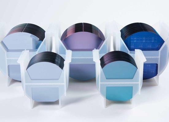 Harga yang pantas Silikon Wafer CZ orientasi111 Resistivitas: 1-10 (ohm.cm) sisi tunggal atau sisi ganda polish on line