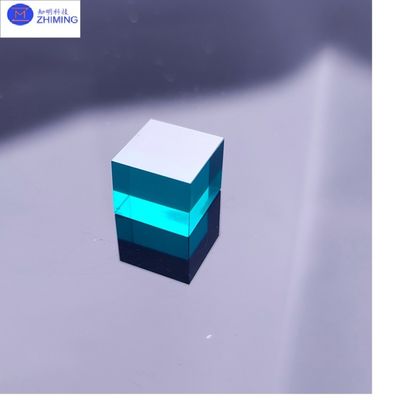 Harga yang pantas Batu permata warna sintetis safir batu mentah biru langit kekerasan Mohs 9 untuk perhiasan kerajinan on line
