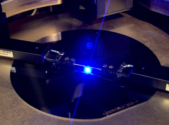 Harga yang pantas Dia 200mm AlGaN Si Epi Wafer Tipe N Untuk Micro LED 6 Inch on line